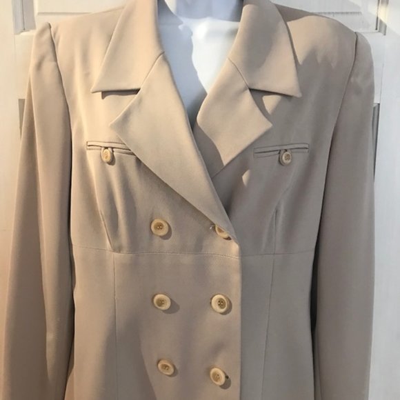 Beige 2 piece Skirt Suit - Picture 2 of 4